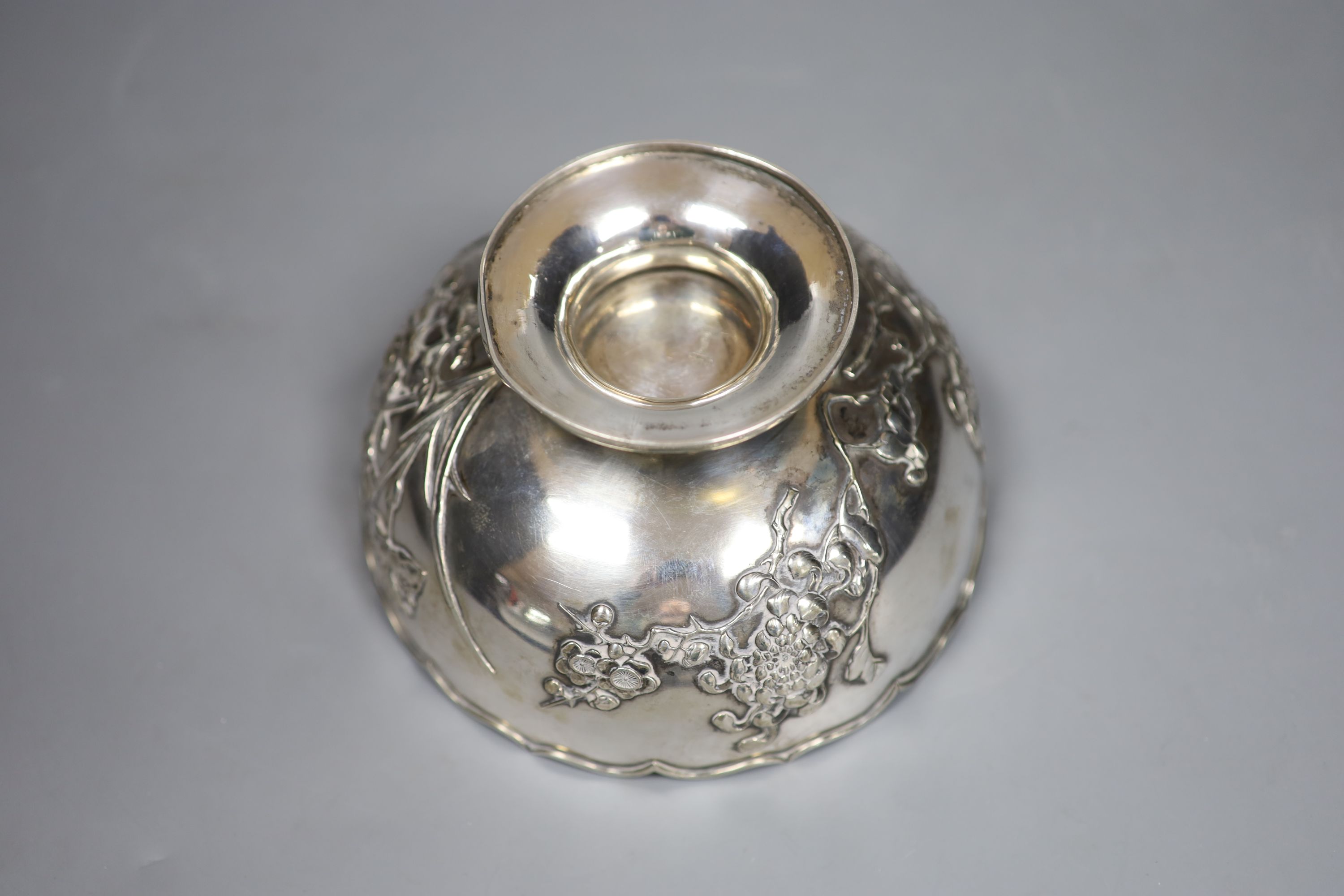 A late 19th/early 20th century Chinese Export white metal bowl by Zee Wo, diameter 15.3cm, 10oz.